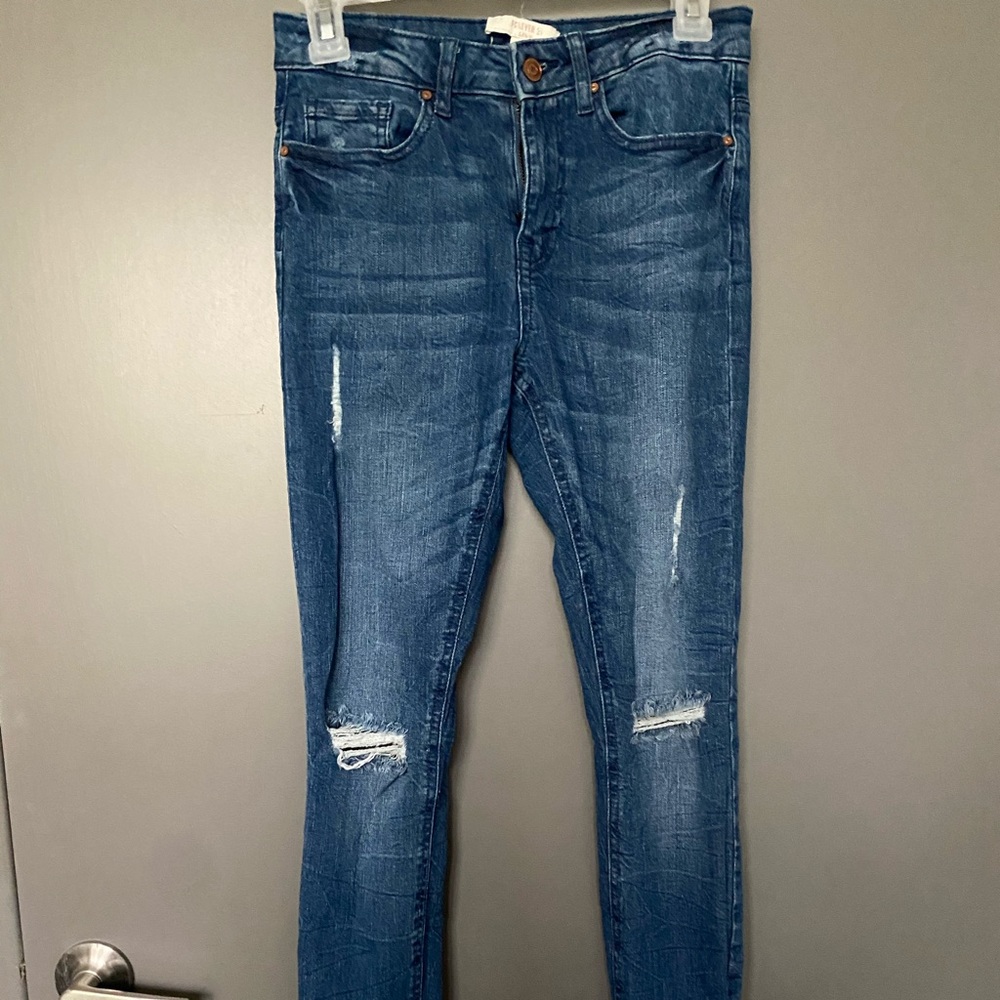 Forever 21 ripped, distressed skinny jeans